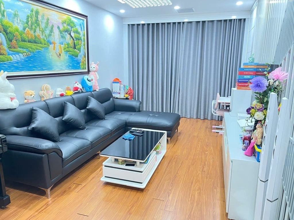 NHÀ ĐẸP FULL ĐỒ CAO CẤP - GẦN PHỐ - Ô TÔ ĐỖ CỬA - HAI THOÁNG TRƯỚC SAU - KINH DOANH VĂN PHÒNG